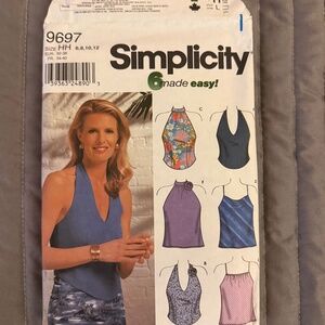SIMPLICITY EASY HALTER PATTERN